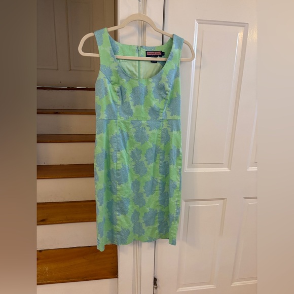 Vineyard Vines Size 8, Beach, Summer, Country Club Cotton Blend - Picture 2 of 4